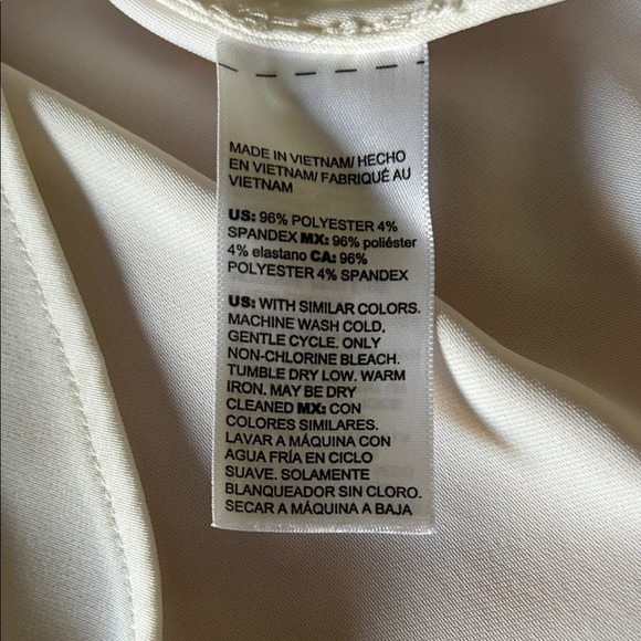 Chicos Cream Ruffle Sleeve Round Neck Tunic Top Size 1 - Picture 5 of 9